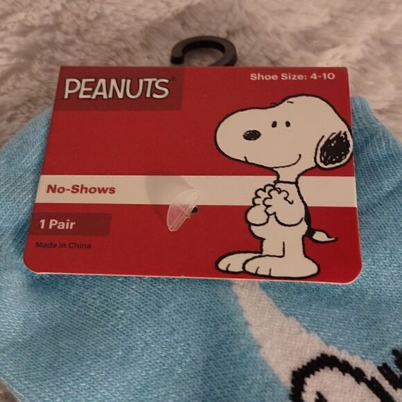 Peanuts Snoopy "Dream Big" No Show Socks - Picture 2 of 5